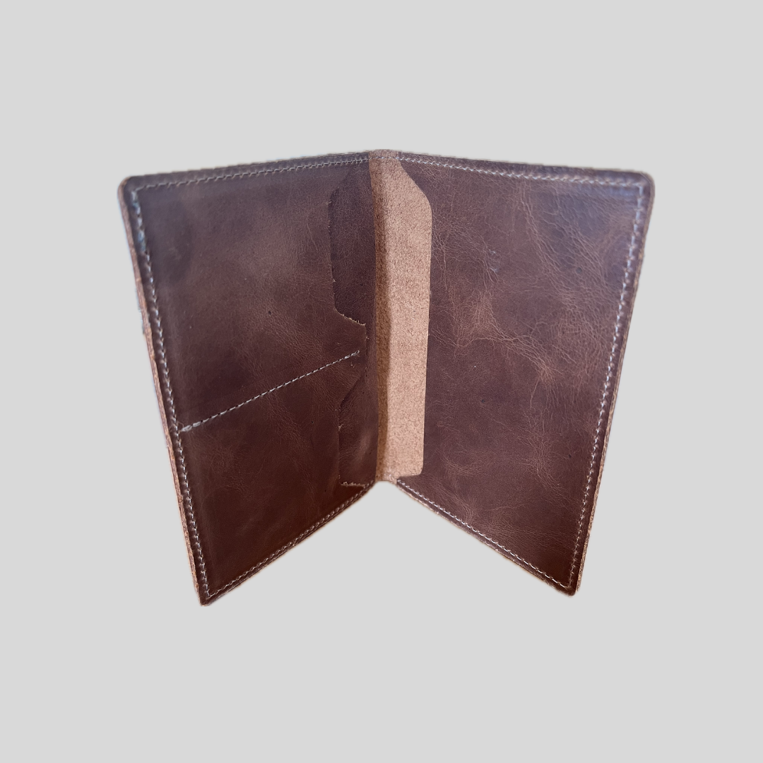 Porta Pasaporte Cuero Café