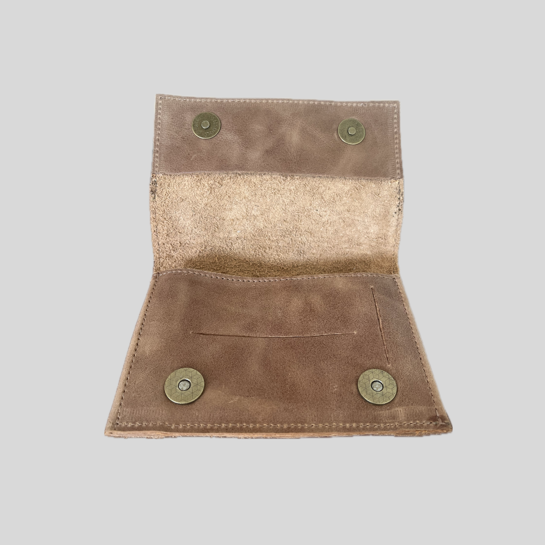 Tabaquera de Cuero Café